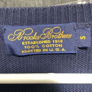 Brooks Brothers Vintage mens small vneck sweater